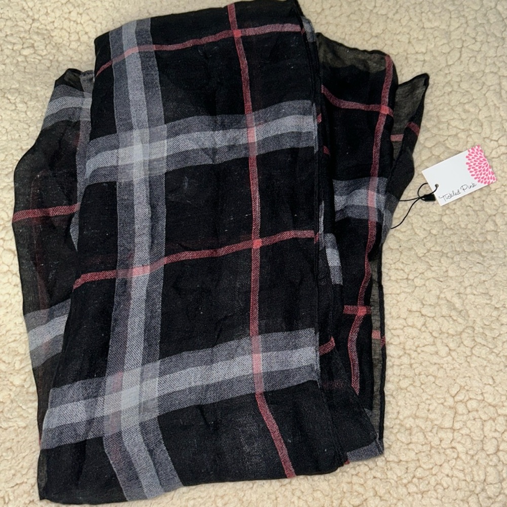 NWT Scarf - Picture 2 of 3